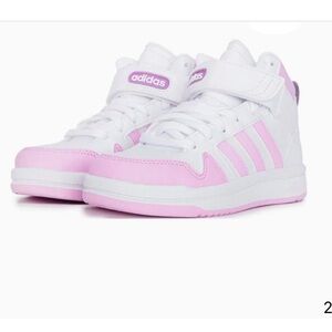 Women’s Adidas Post move Mid Sneakers NWT